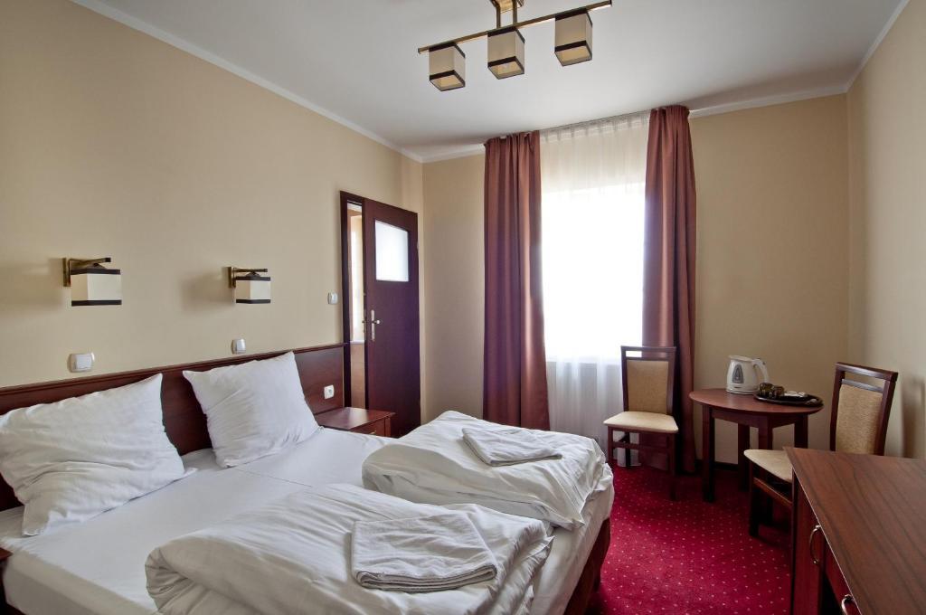 Hotel Grant เลชโน ภายนอก รูปภาพ